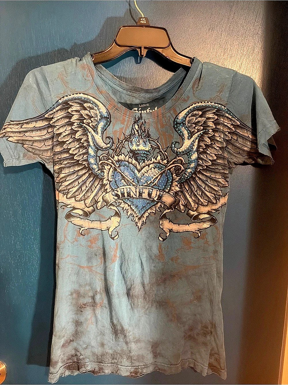 Sinful by Affliction Graphic Wing Print Short Sleeve Tee in Blue